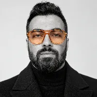 Navid Semi