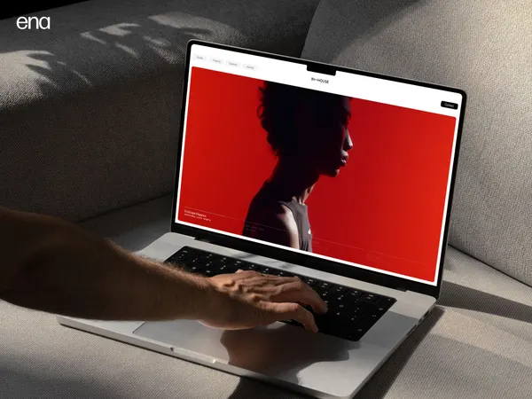 Screenshot 1 of In-House